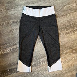 Women’s Medium Xersion Capris Leggings